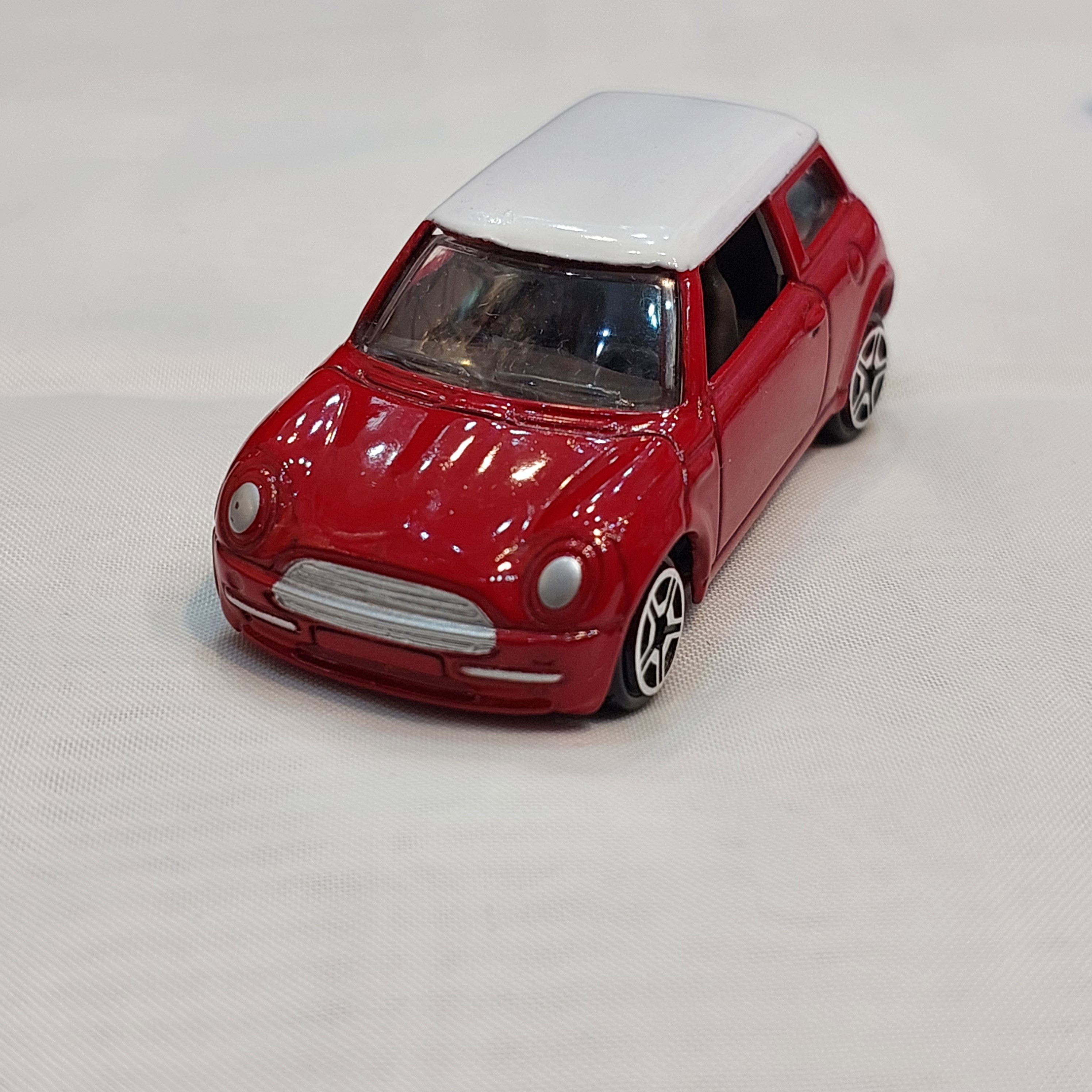 ماکت ماشین کلکسیونی کوچک مقیاس 1.54 مدل مینی کوپر Mini cooper