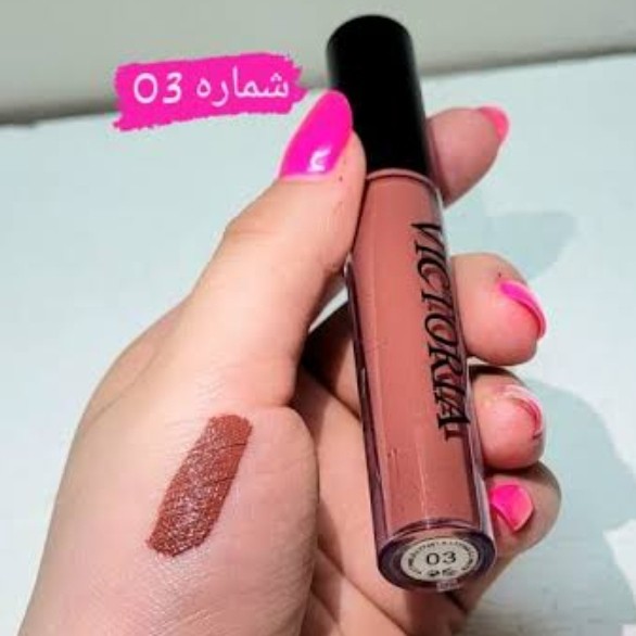 رژلب مات استخری رنگ قهوه ای کاراملی ملایم روژ 24 ساعته