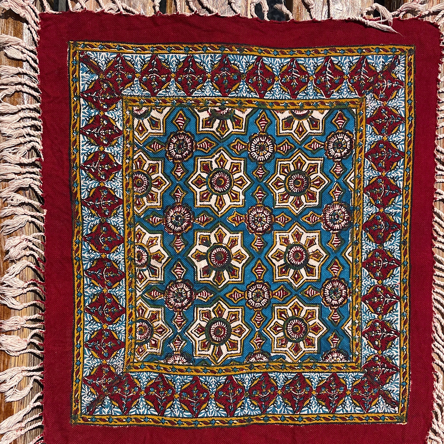 رومیزی عسلی طرح خاتم 40 سانتی