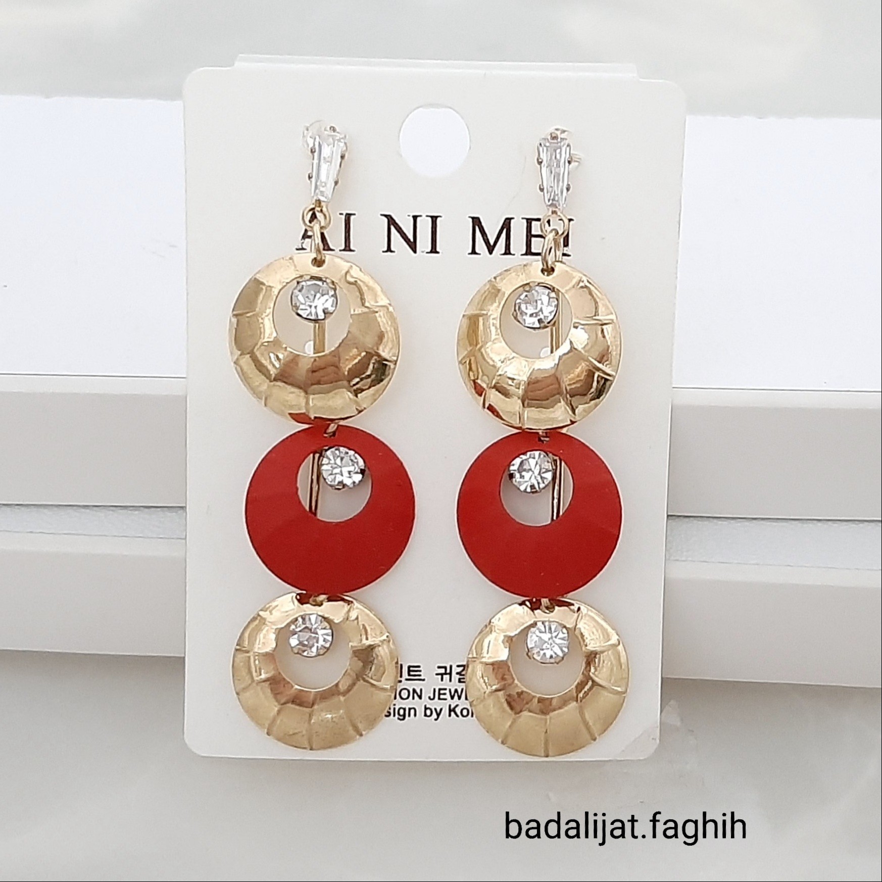 گوشواره رنگ ثابت وارداتی کیفیت عالی و فوق العاده شیک ورق بزنید