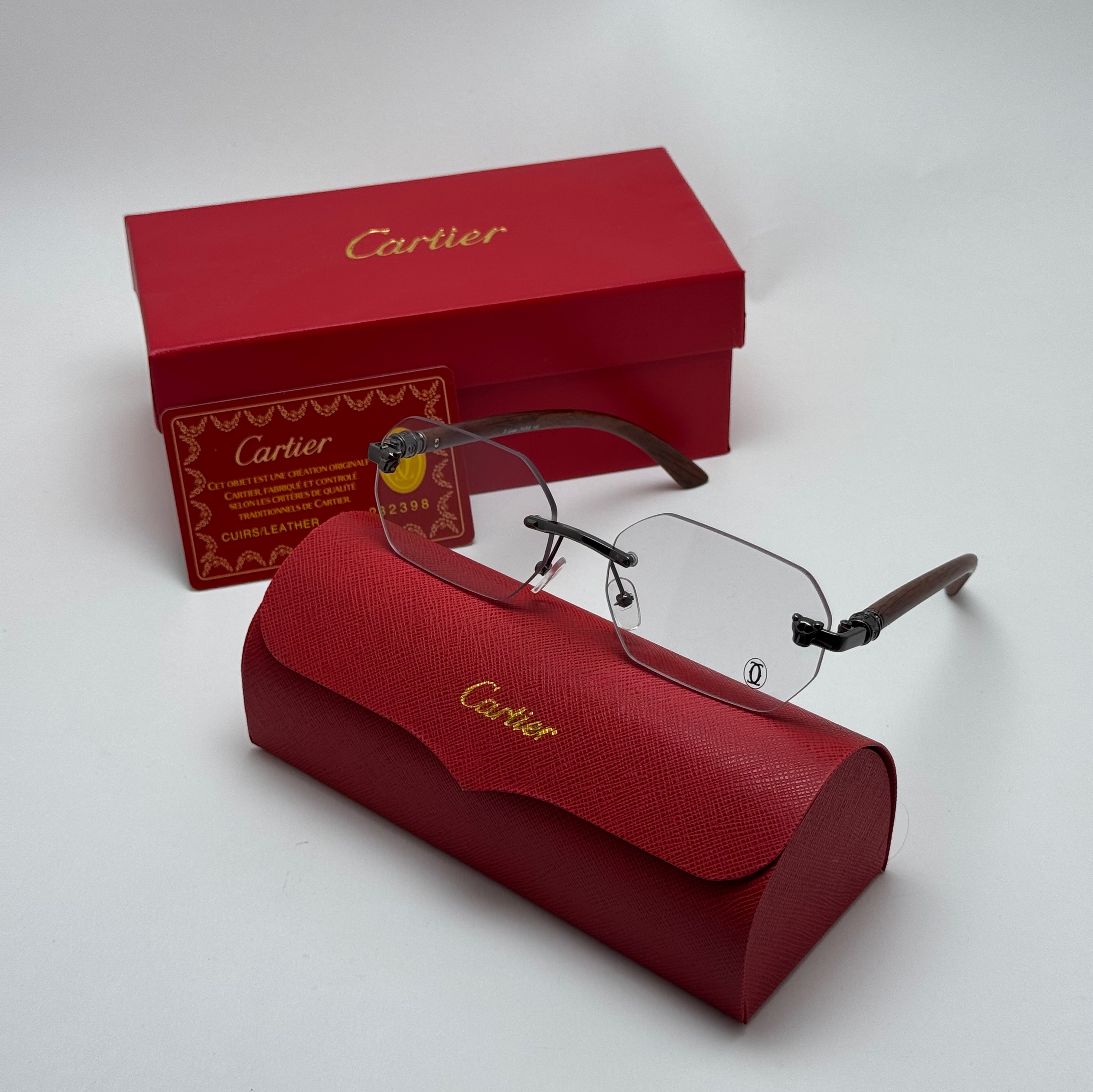 عینک آفتابی و شب کارتیر Cartier فریم لس فتوکرومیک تغییر رنگ عدسی در آفتاب UV400 بلوکات نوک مدادی دسته طرح چوب